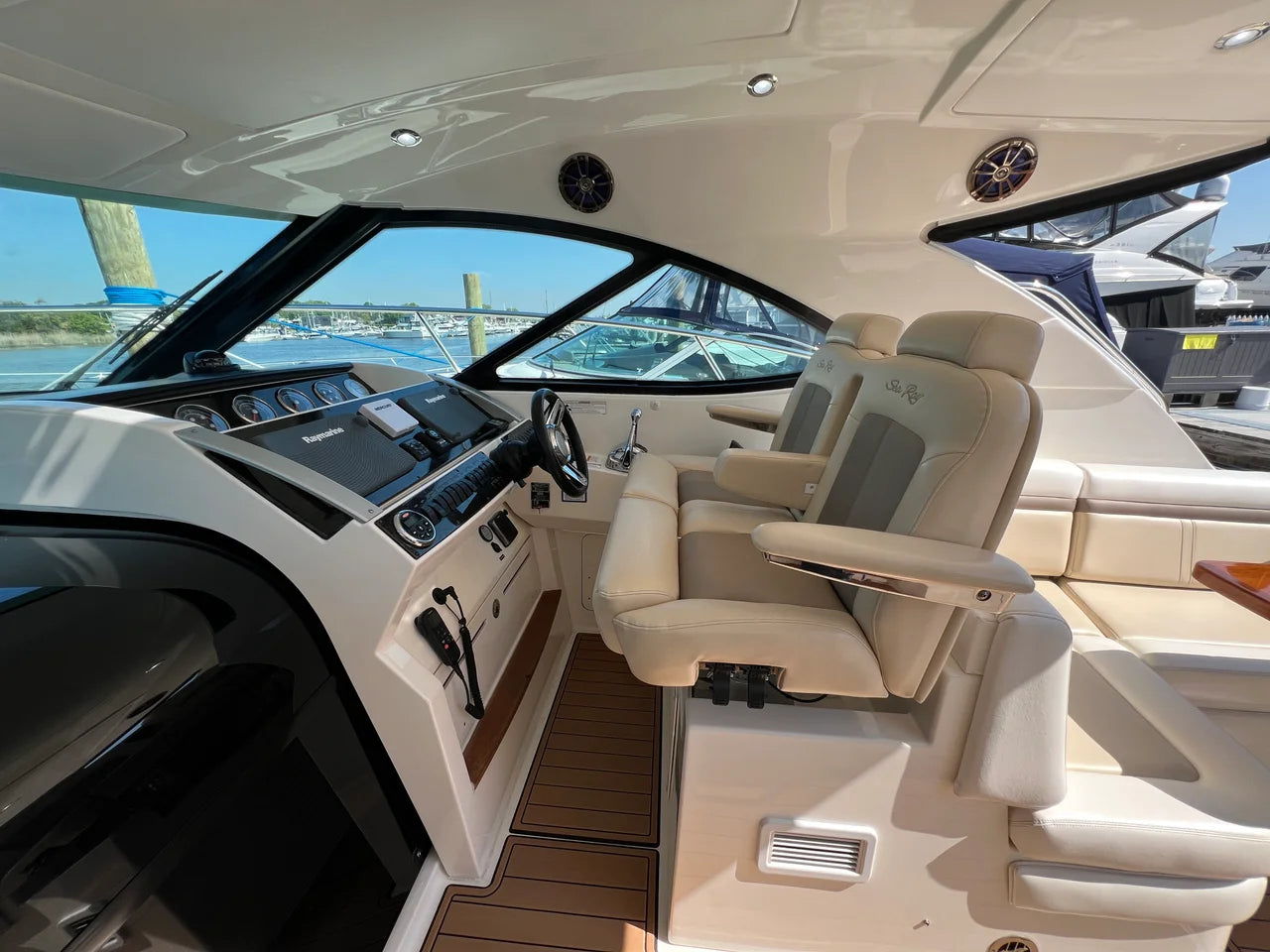 2015 Sea Ray 410 Sundancer 41.0 feet, Huntington, NY #28