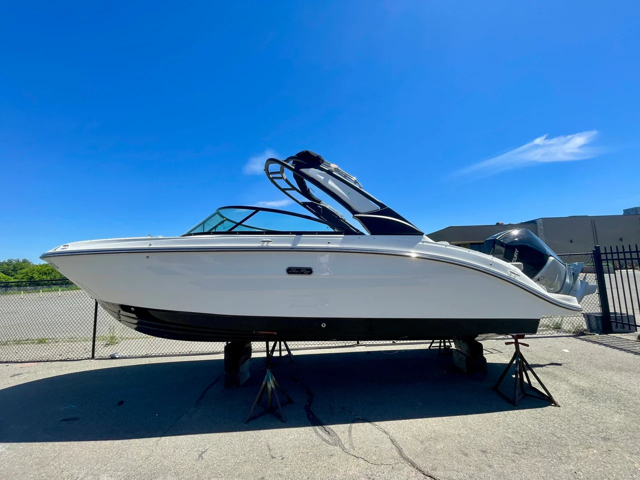 2026 Sea Ray SDX 250 Outboard 25.0 feet, Danvers, Massachusetts #1