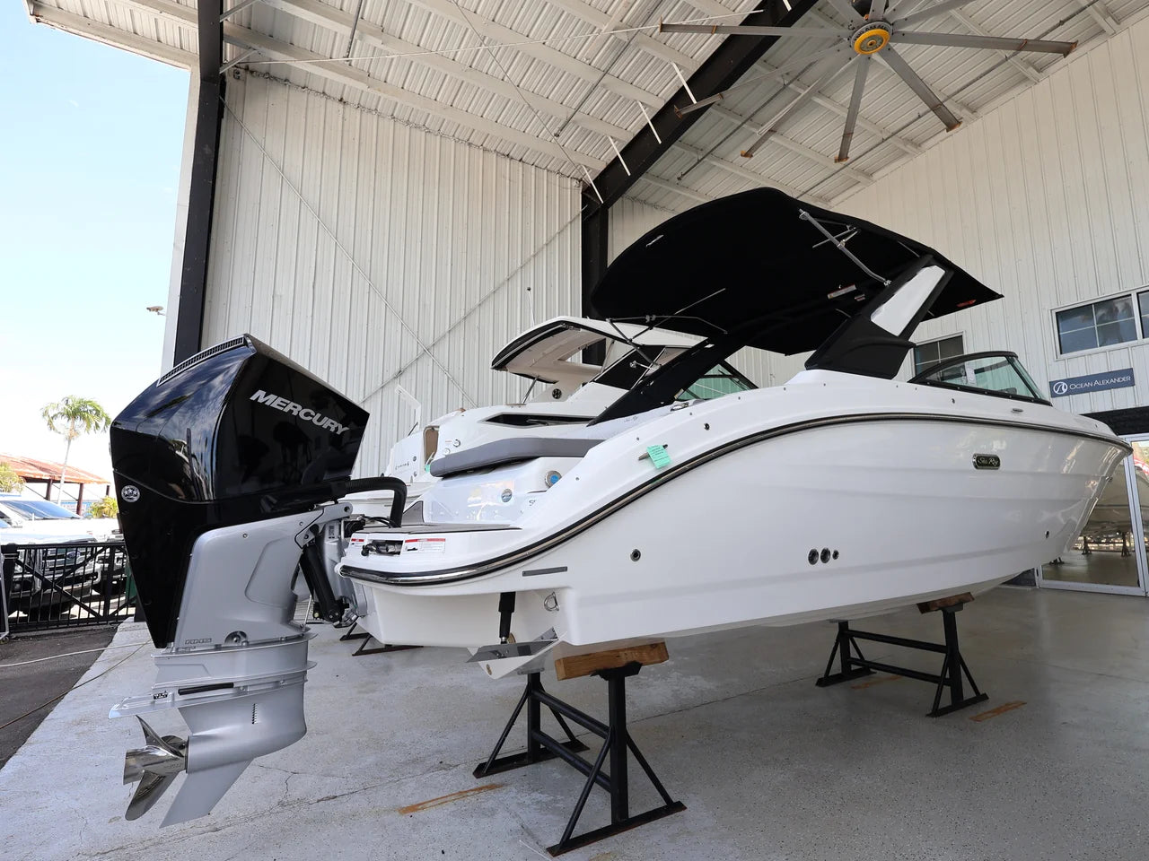 2026 Sea Ray SDX 250 Outboard 25.0 feet, Naples, Florida #7