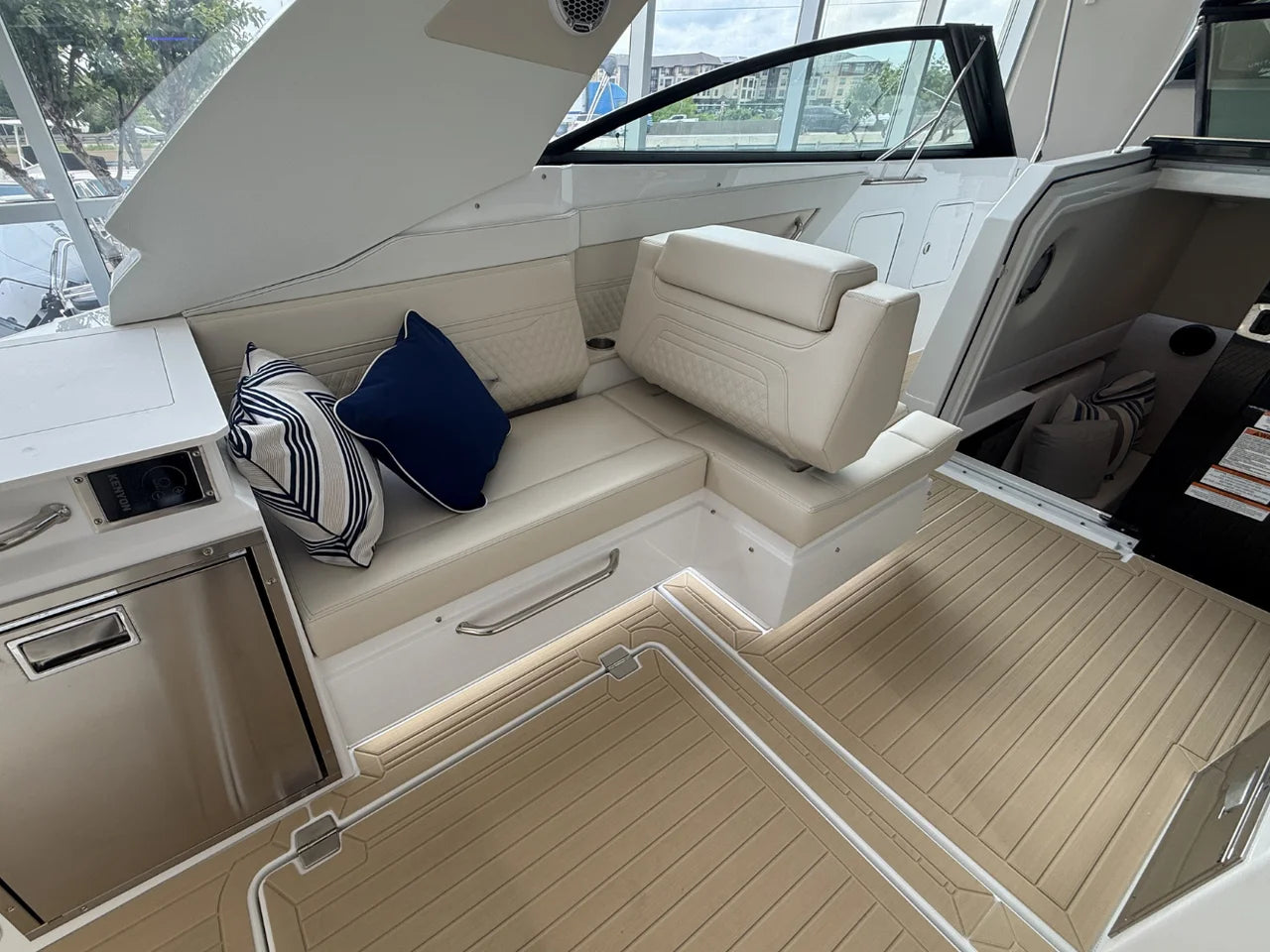 2026 Cruisers Yachts 34 GLS 34.0 feet, Lewisville, TX #24