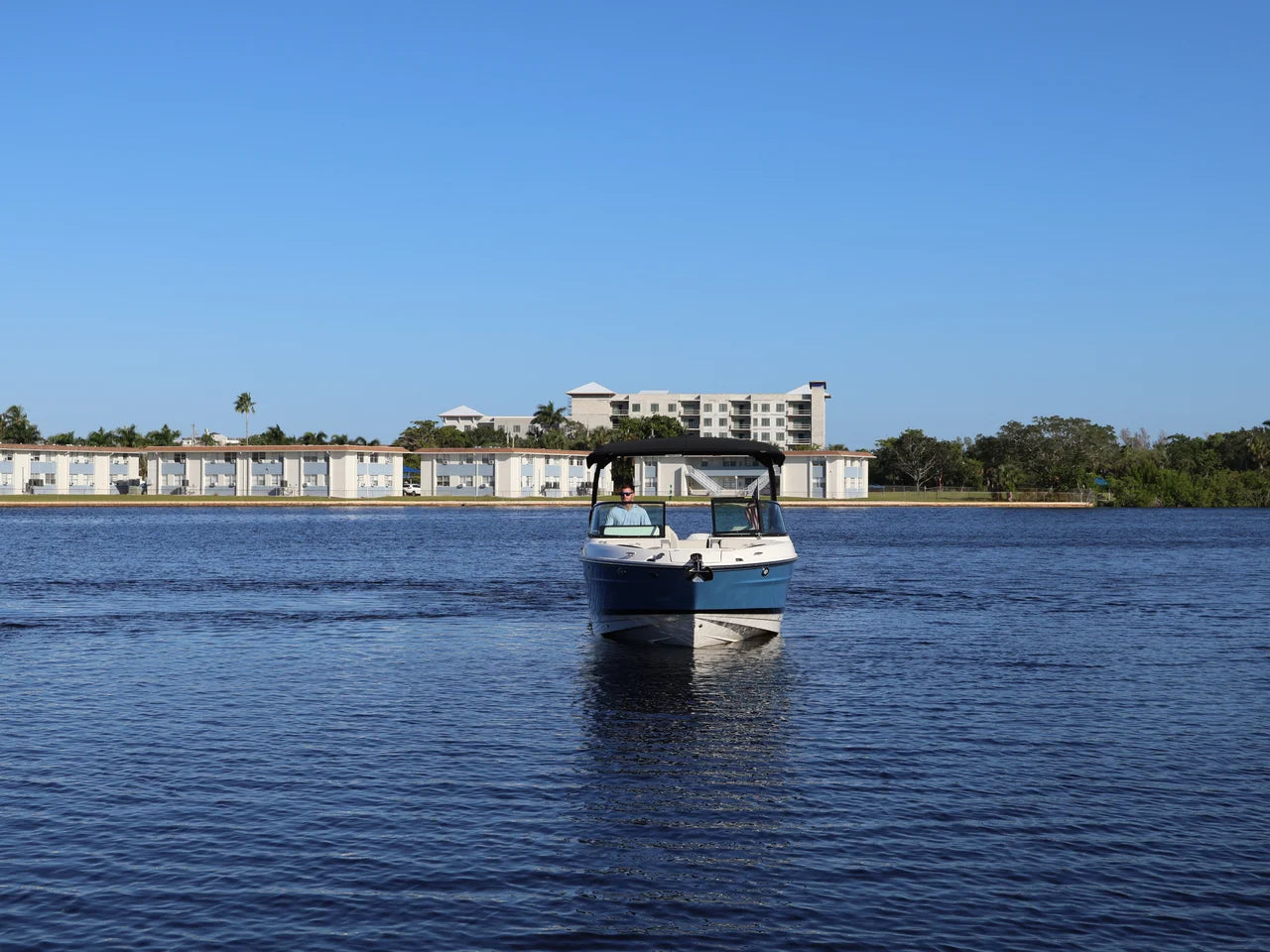 2024 Sea Ray 280 SLX OUTBOARD 28.0 feet, Naples, Florida #9