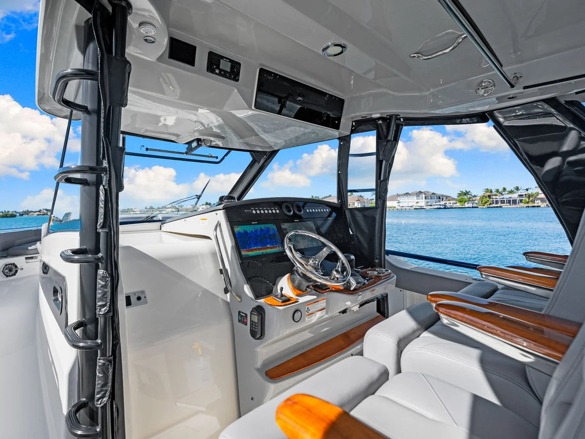 2023 Boston Whaler 420 OUTRAGE 42.0 feet, Naples, Florida #24