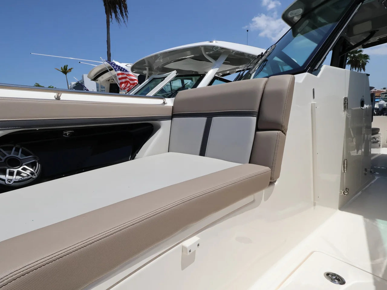 2026 Boston Whaler 330 Vantage 33.0 feet, Naples, Florida #35