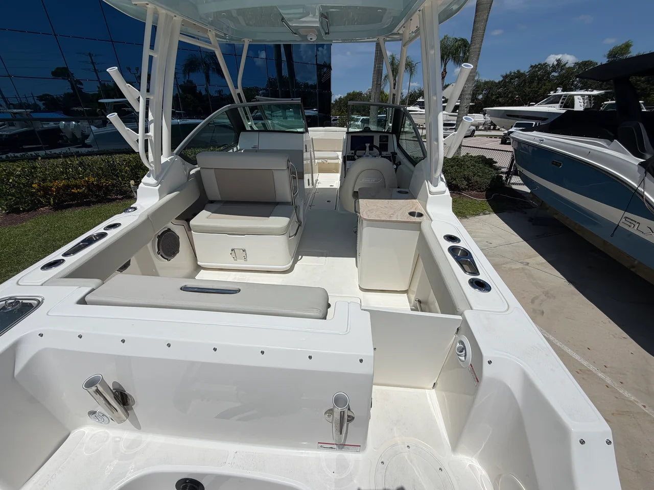 2027 Boston Whaler 240 Vantage 24.0 feet, Stuart, Florida #13