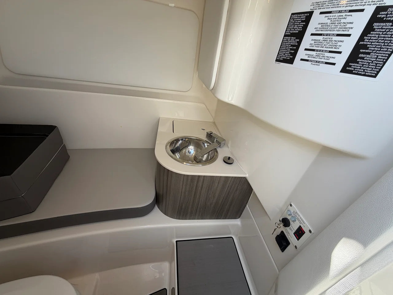 2025 Sea Ray 270 SDX OB 27.0 feet, Stuart, Florida #34