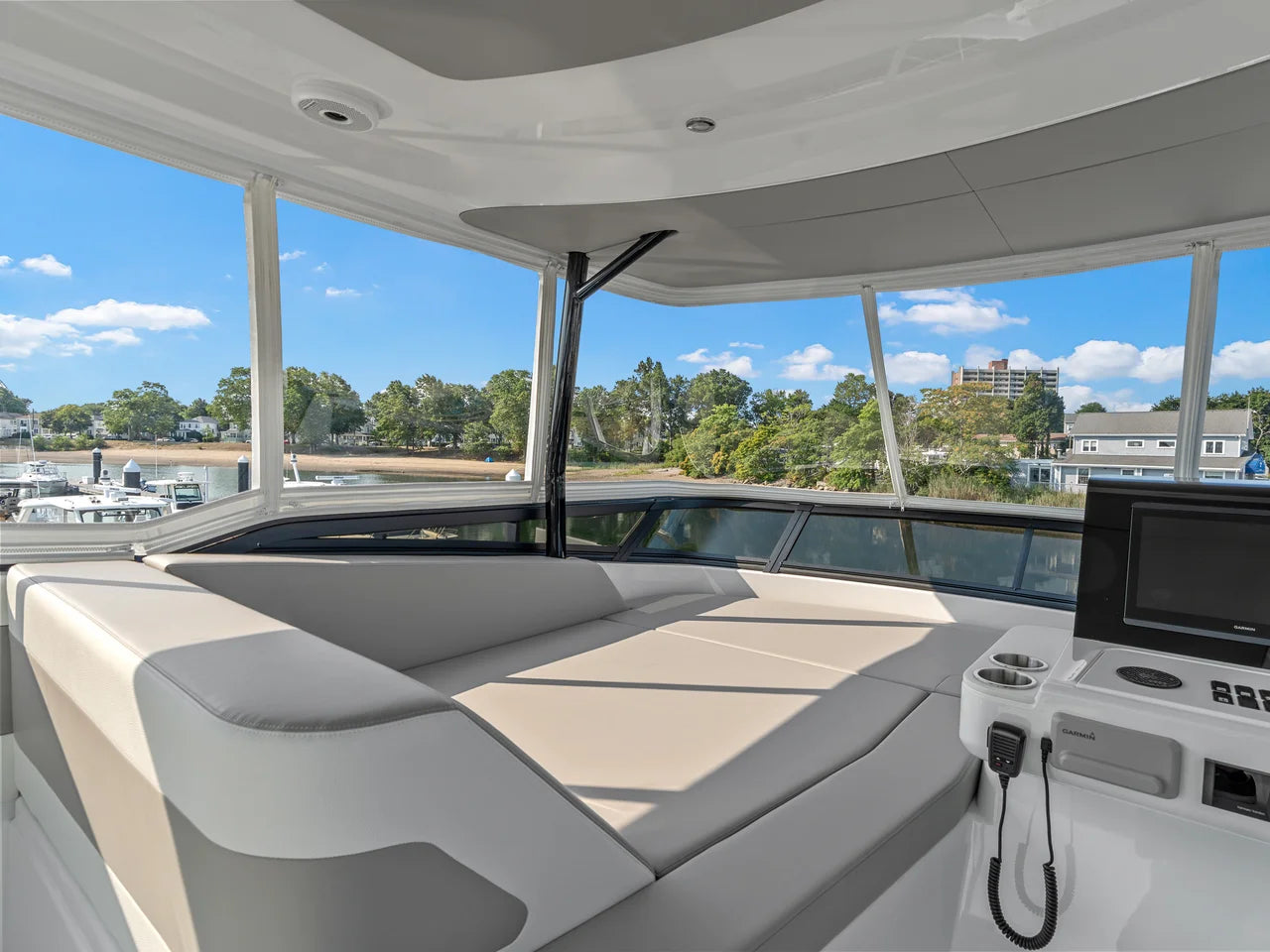 2027 Cruisers Yachts 50 FLY 50.0 feet, Quincy, MA #52
