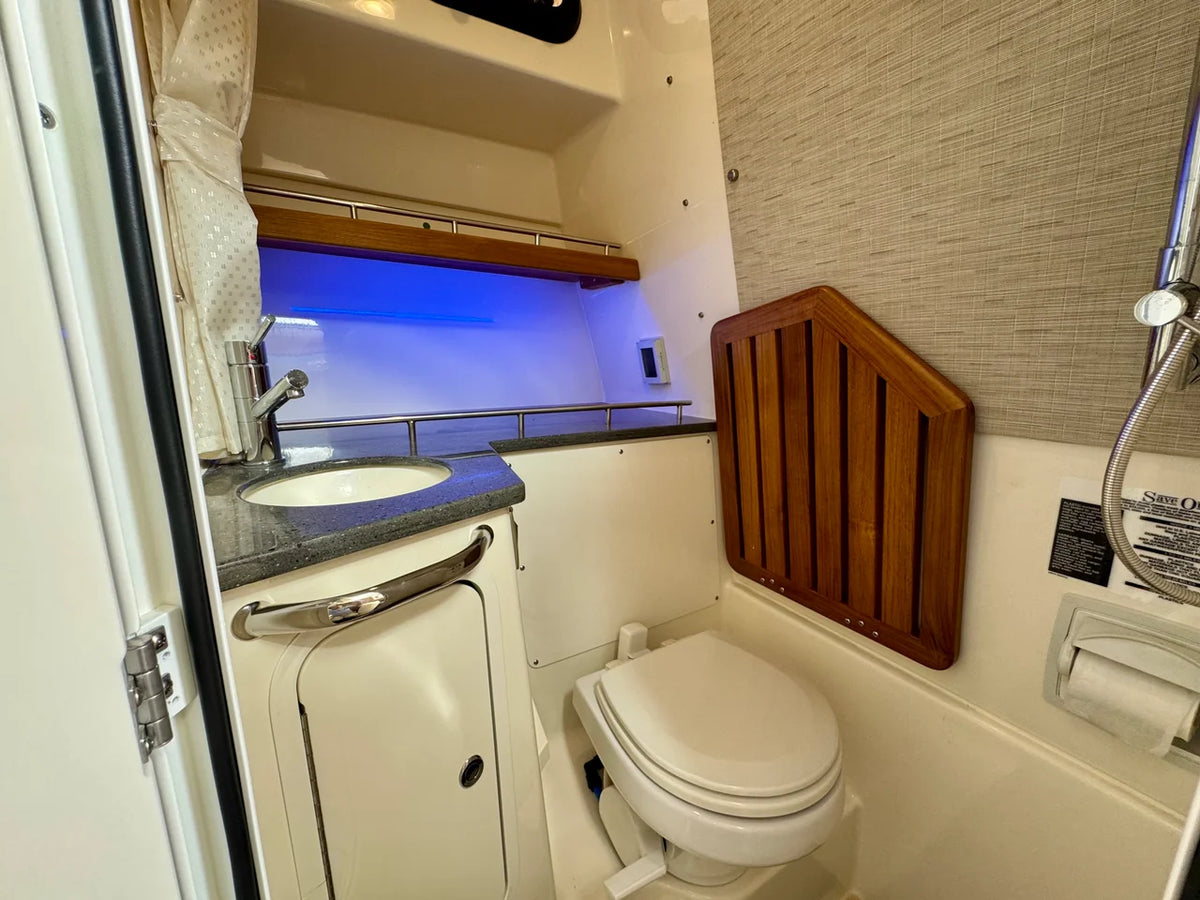 2023 Boston Whaler 350 REALM 35.0 feet, Fort Myers, FL #18