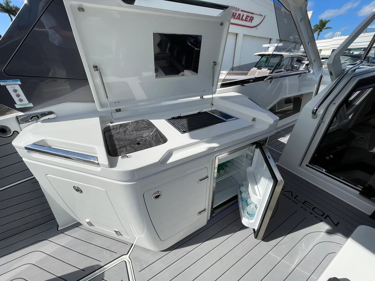 2023 Galeon 325 GTO 32.0 feet, Jupiter, Florida #19