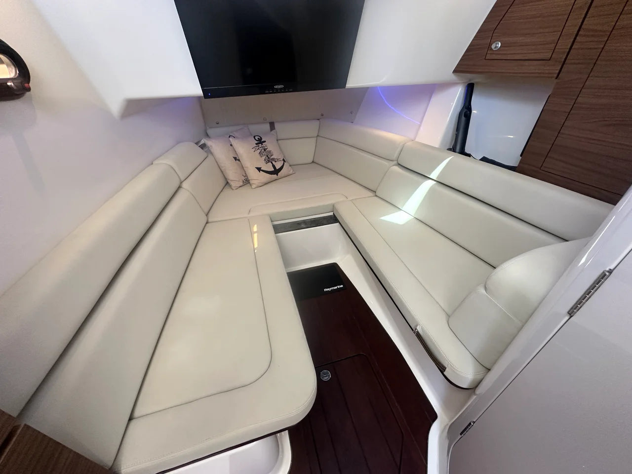 2019 Boston Whaler 350 Realm 35.0 feet, Urbanna, VA #35