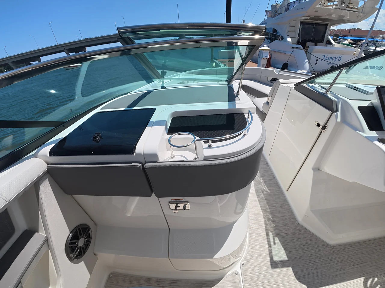2027 Sea Ray SLX 310 Outboard 31.0 feet, Brick Township, New Jersey #17