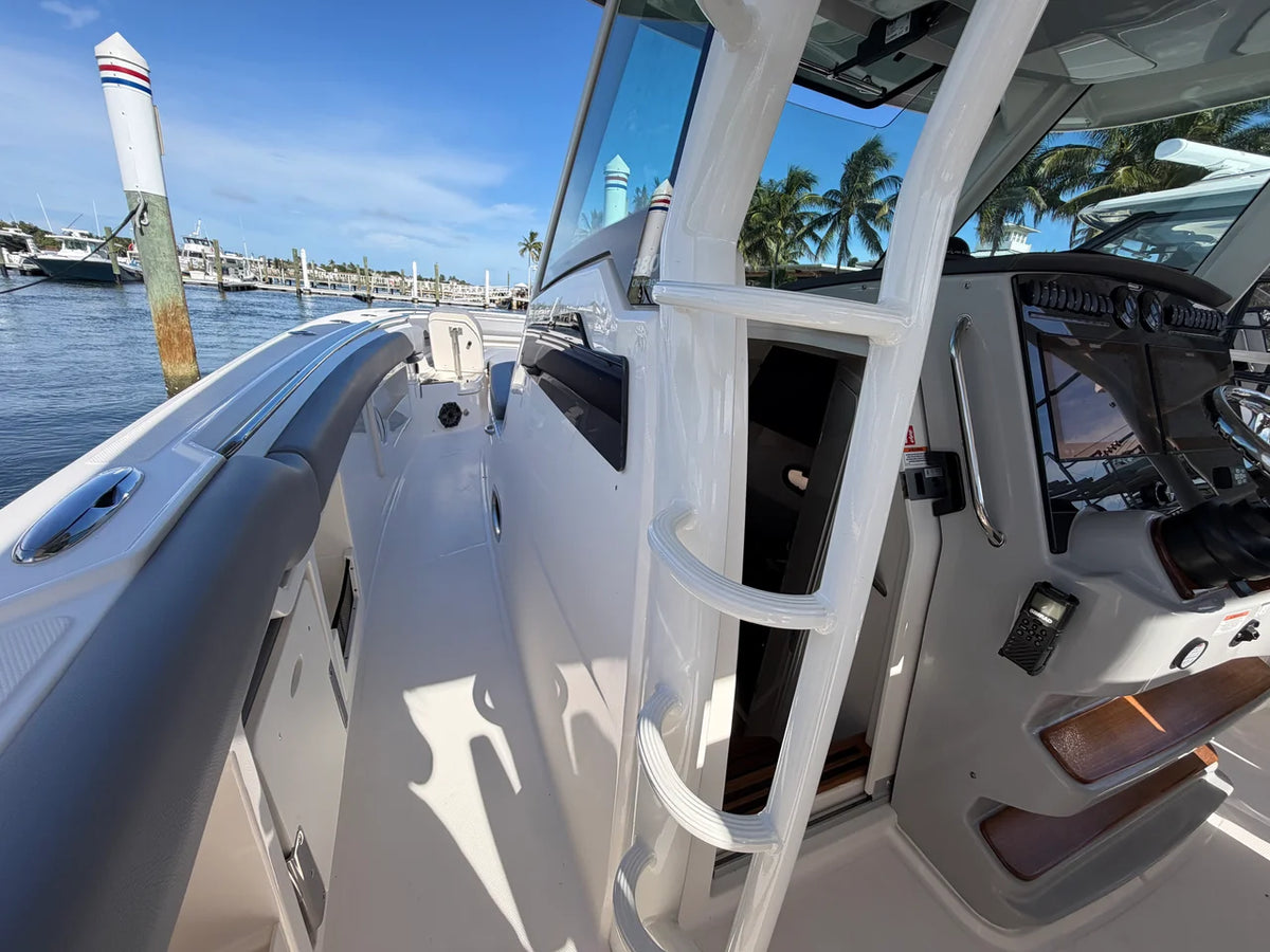 2026 Boston Whaler 380 Outrage 38.0 feet, Jupiter, Florida #25