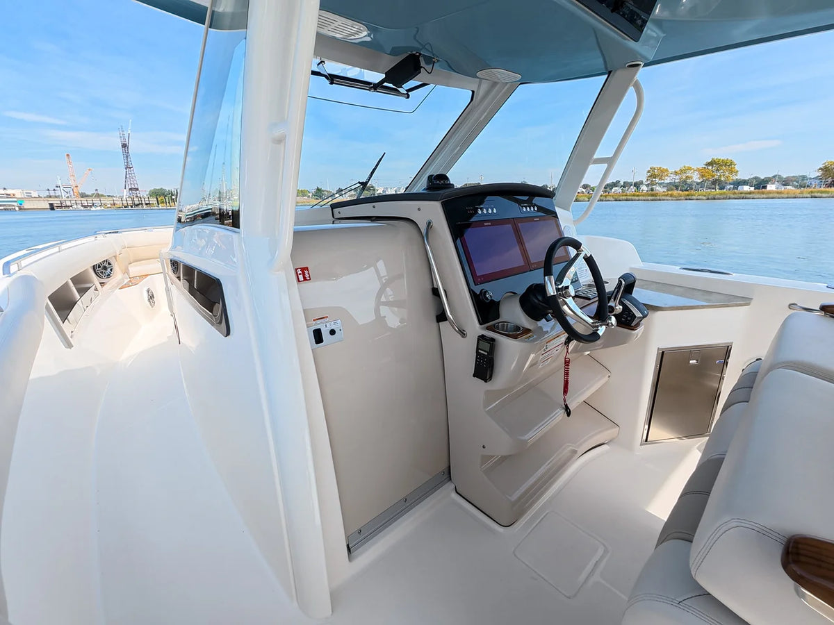2027 Boston Whaler 350 Realm 35.0 feet, Norwalk, Connecticut #22