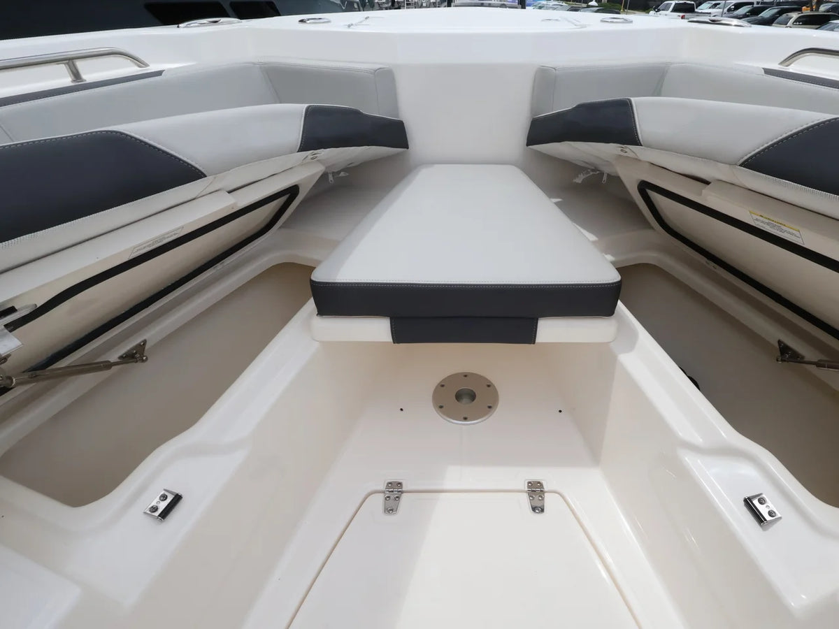 2026 Boston Whaler 330 Outrage 33.0 feet, Naples, Florida #45