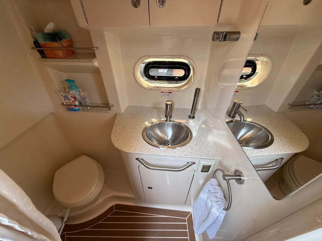 2016 Sea Ray 330 SUNDANCER 33.0 feet, Lake Ozark, MO #60