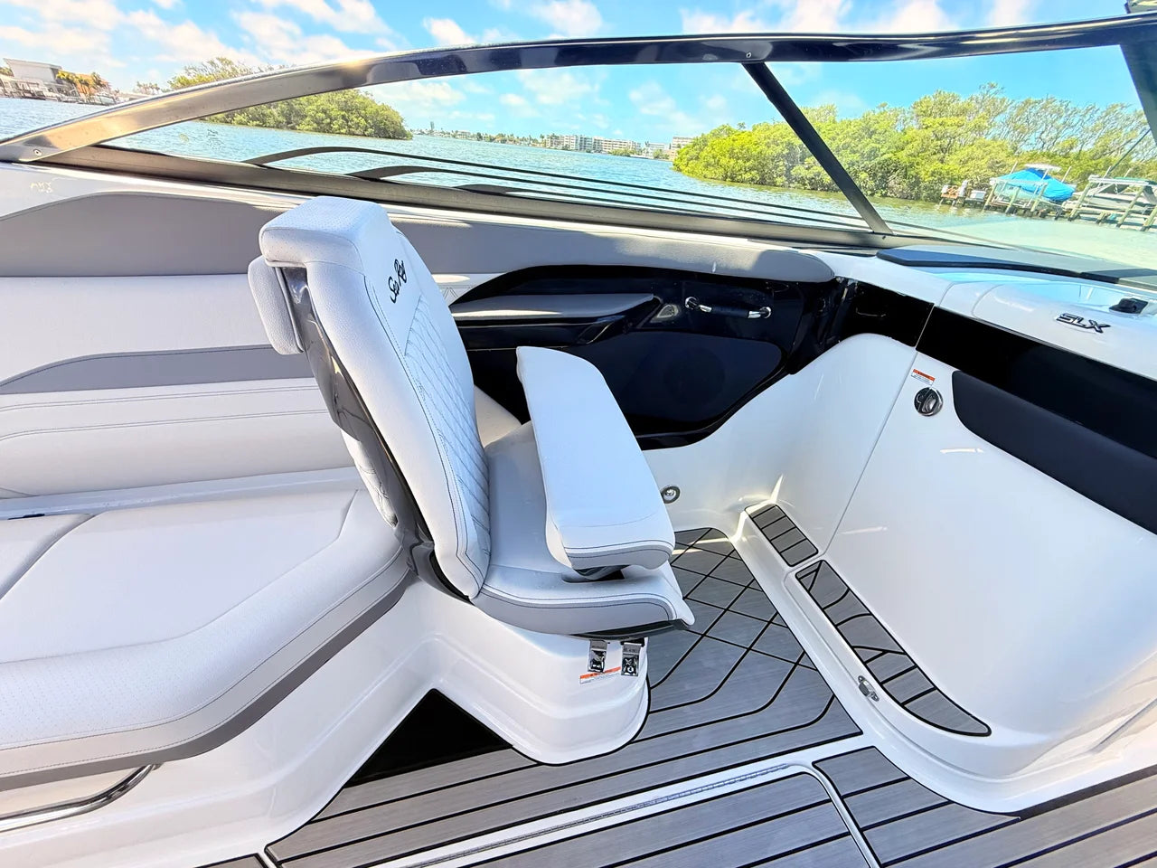 2026 Sea Ray SLX 280 Outboard 28.0 feet, St. Petersburg, Florida #59
