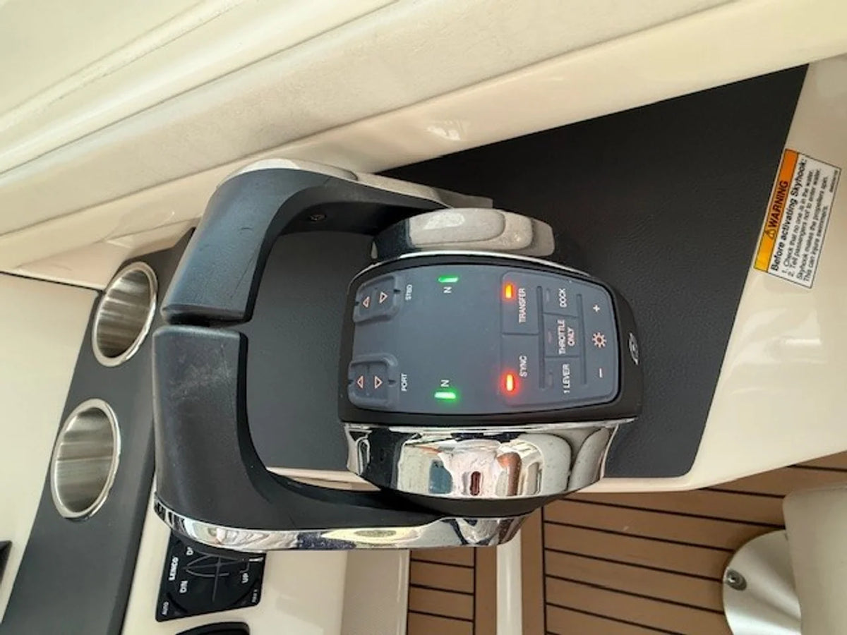 2017 Boston Whaler 320 VANTAGE 32.0 feet, Fort Myers, FL #10