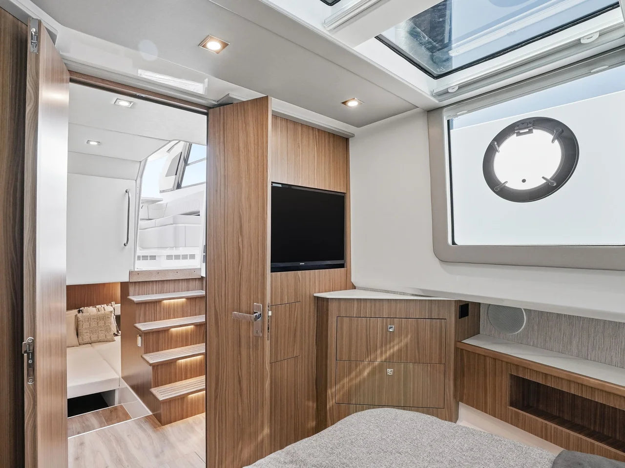 2026 Cruisers Yachts 50GLS OB 50.0 feet, Quincy, MA #40