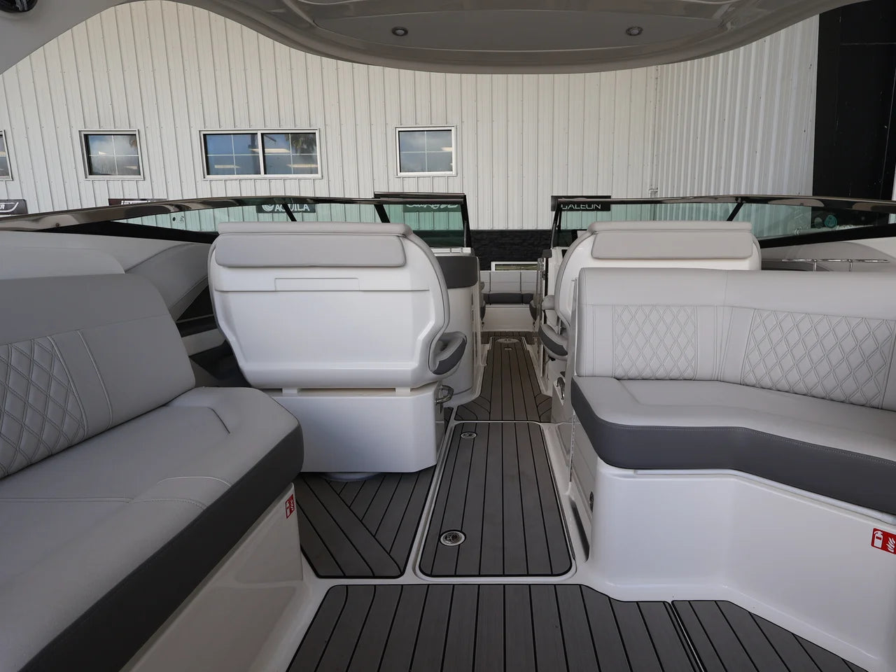 2026 Sea Ray SLX 310 Outboard 31.0 feet, Naples, Florida #8