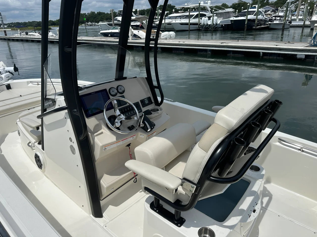 2023 Boston Whaler 220 DAUNTLESS 22.0 feet, Wrightsville Beach, North Carolina #13