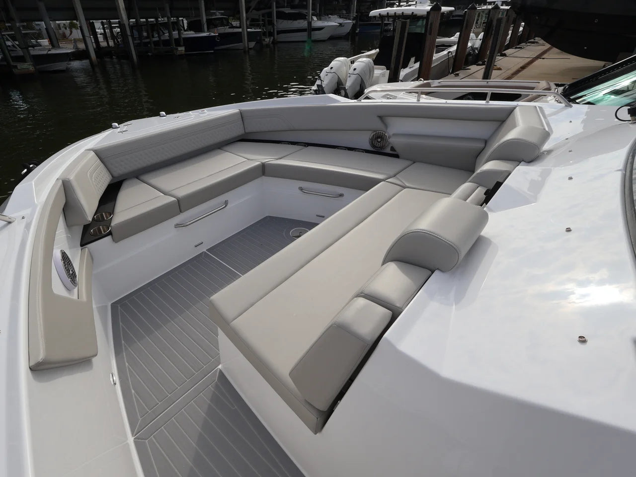 2026 Cruisers Yachts 42 GLS Outboard 42.0 feet, Naples, Florida #42