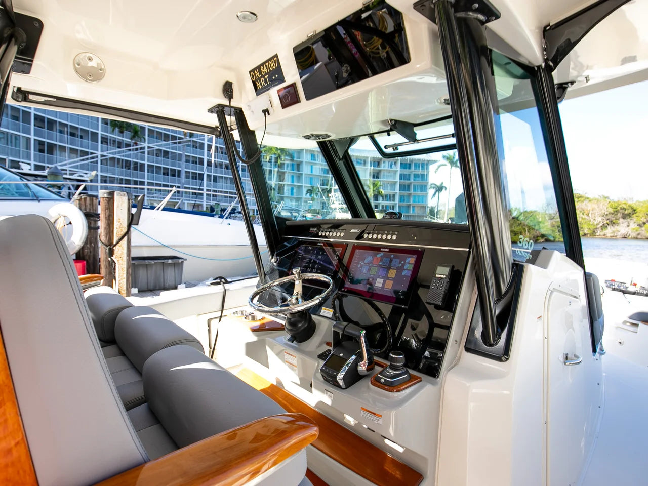 2023 Boston Whaler 360 OUTRAGE 36.0 feet, Pompano Beach, FL #3