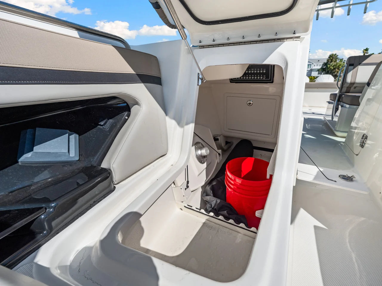 2026 Boston Whaler 280 Vantage 28.0 feet, Venice, Florida #59