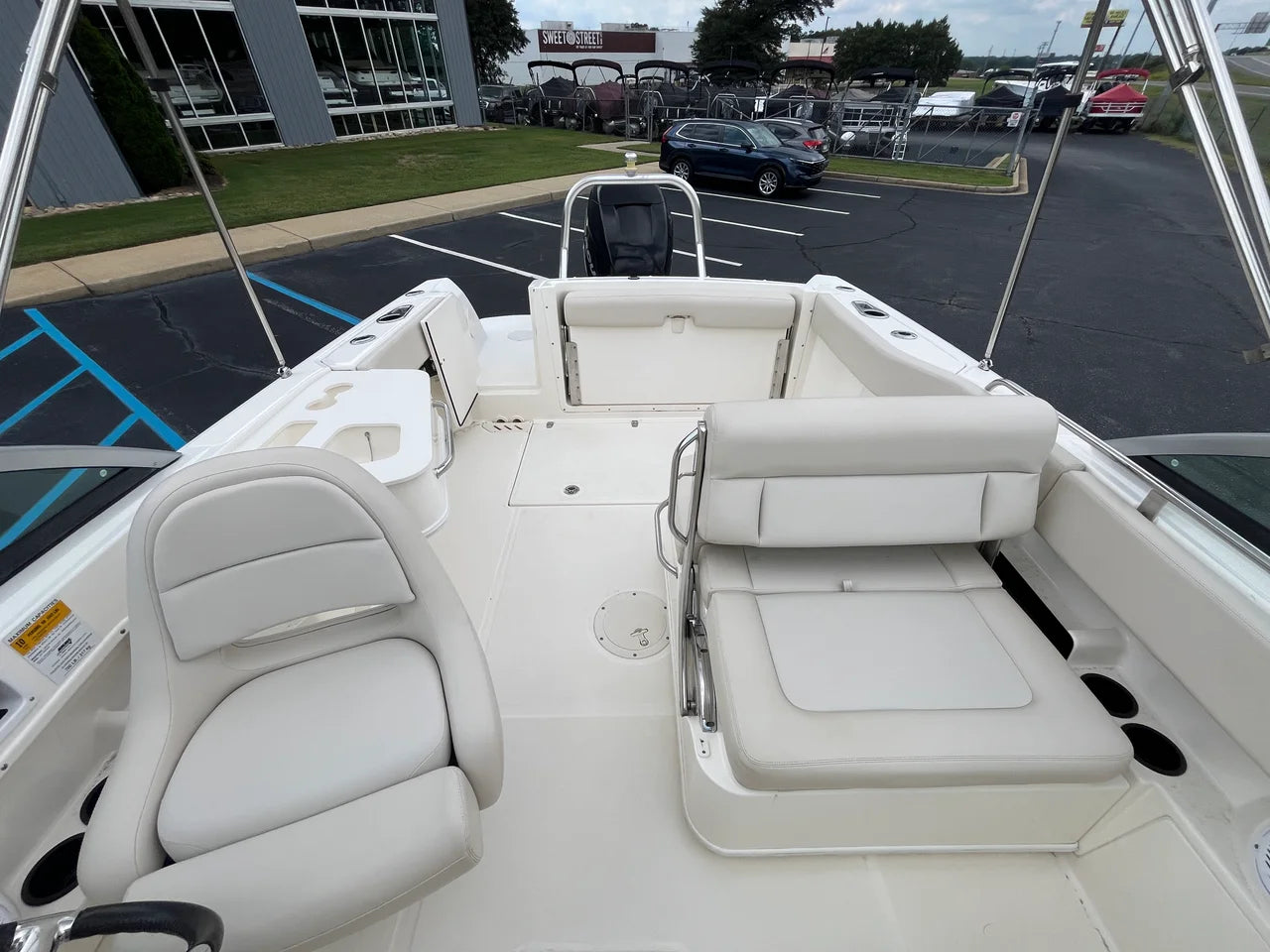 2013 Boston Whaler 230 VANTAGE 23.0 feet, Greenville, SC #16
