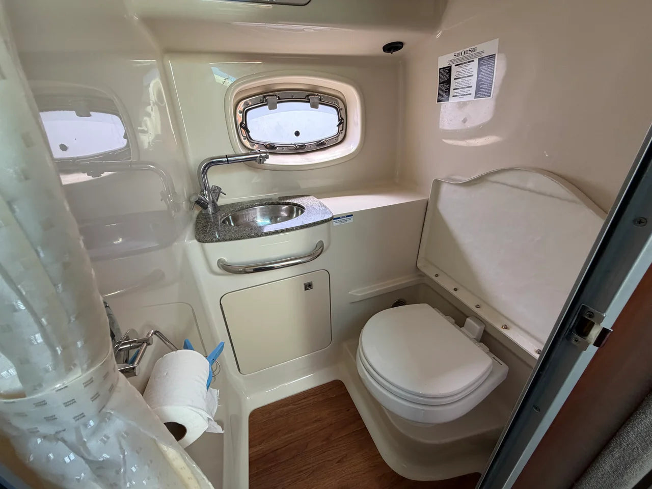 2014 Chaparral 330 SIGNATURE 33.0 feet, Danvers, Massachusetts #22