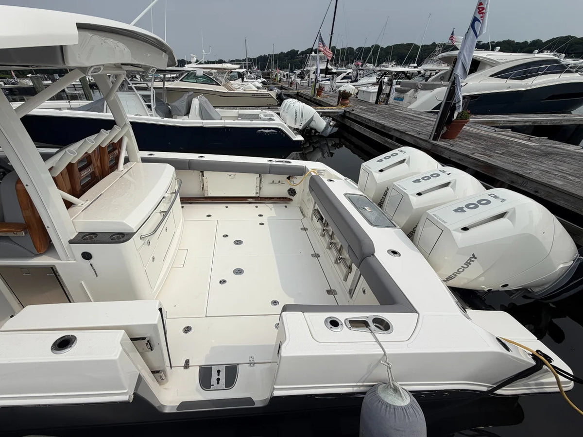 2024 Boston Whaler 380 Outrage 38.0 feet, Huntington, NY #8