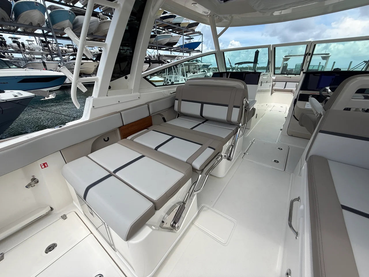 2027 Boston Whaler 330 Vantage 33.0 feet, Sarasota, FL #27