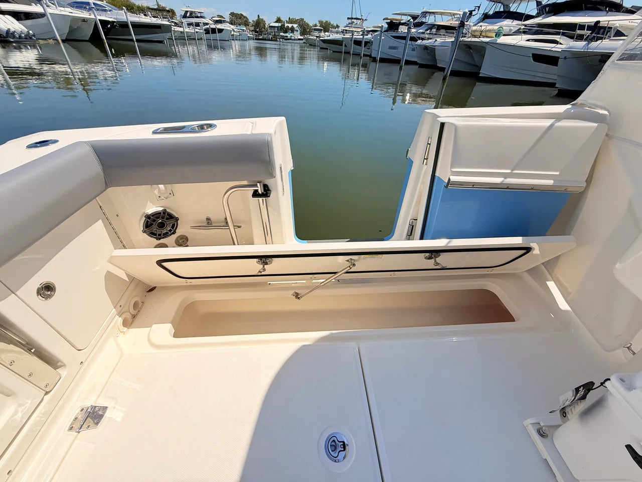 2026 Boston Whaler 330 Outrage 33.0 feet, St Petersburg, FL #52