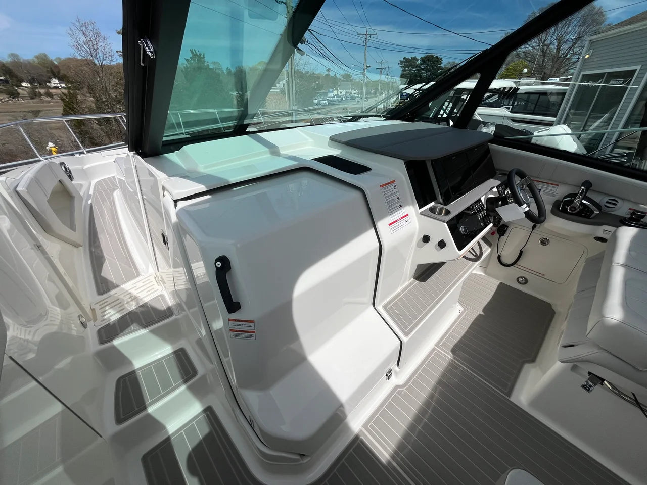 2026 Sea Ray Sundancer 320 Outboard 32.0 feet, Westbrook, Connecticut #17