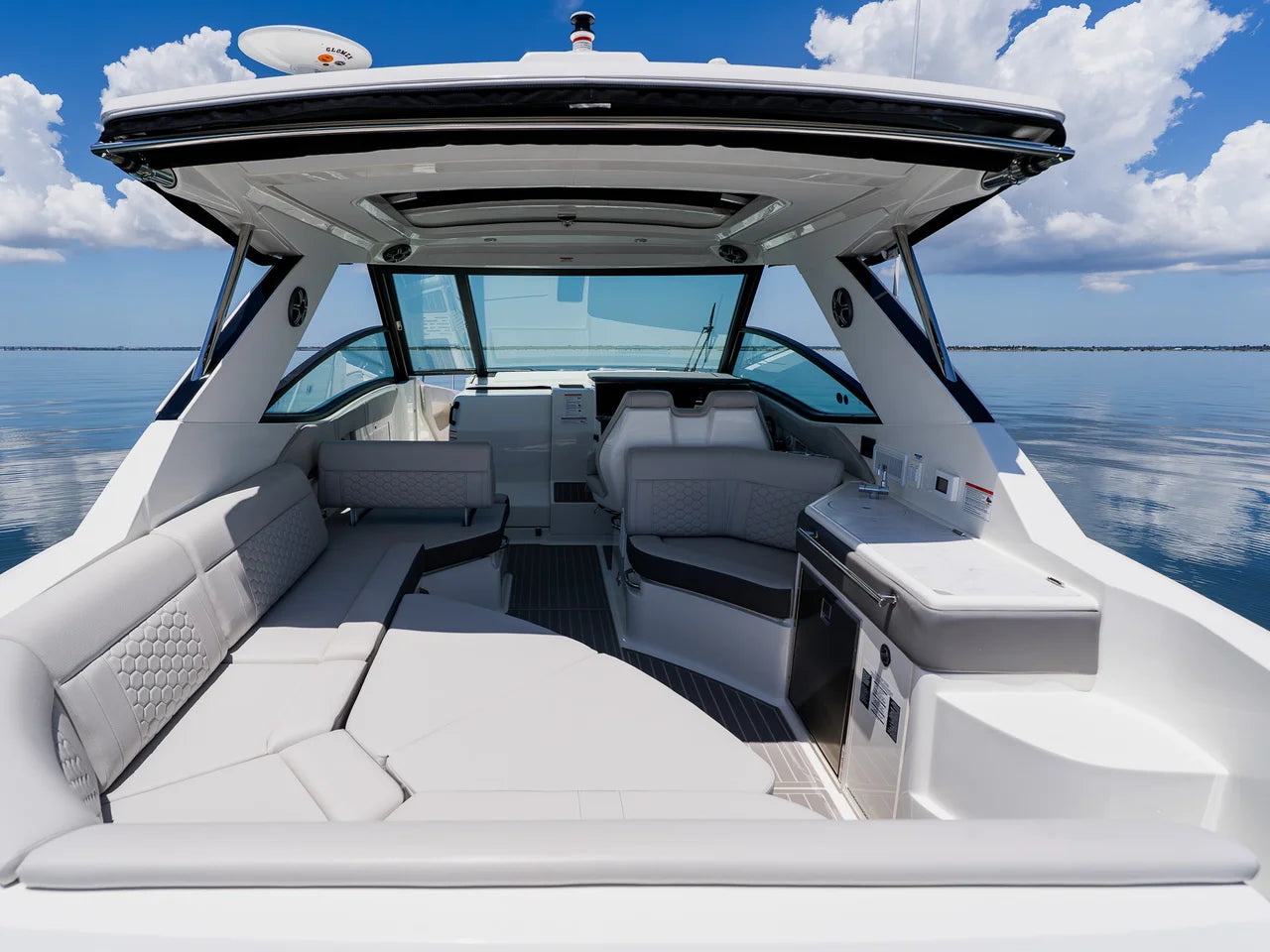 2027 Sea Ray Sundancer 320 Outboard 32.0 feet, Clearwater, Florida #24