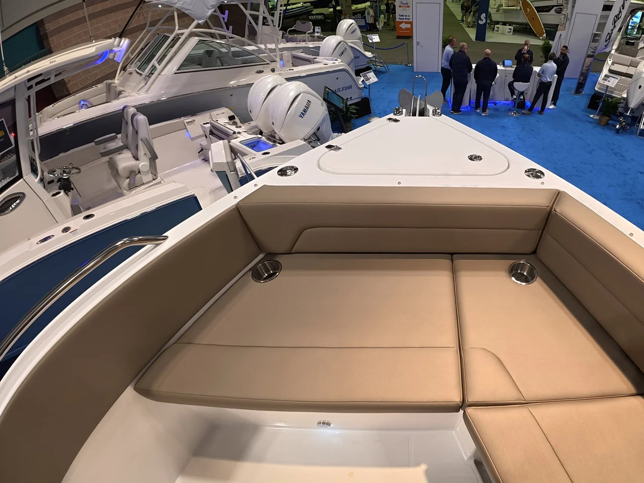 2026 Cruisers Yachts 38 VTR EC 38.0 feet, Somers Point, New Jersey #51
