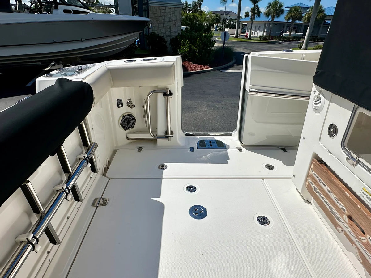 2021 Boston Whaler 350 REALM 35.0 feet, Fort Myers, FL #12