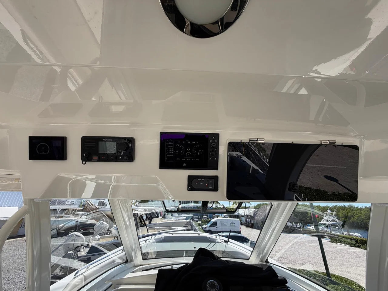 2022 Boston Whaler 350 REALM 35.0 feet, Key Largo, FL #41
