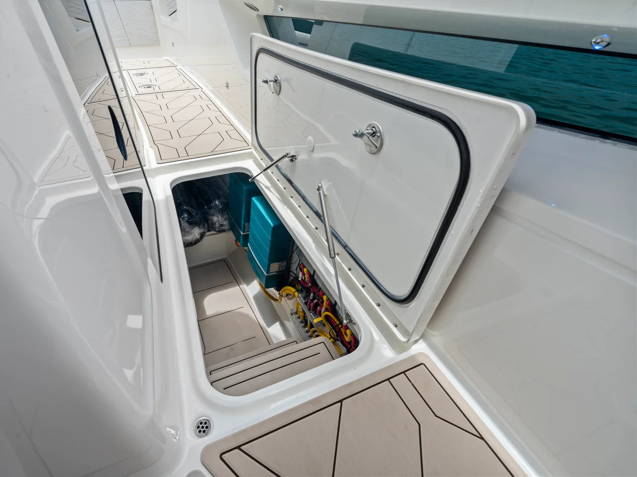 2027 Ducari 37 XIV 37.0 feet, Jupiter, Florida #65
