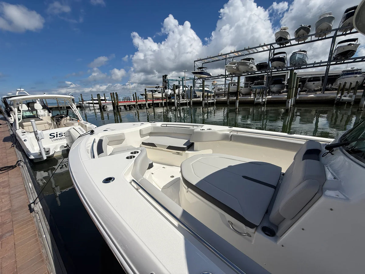 2026 Boston Whaler 330 Outrage 33.0 feet, Sarasota, FL #33
