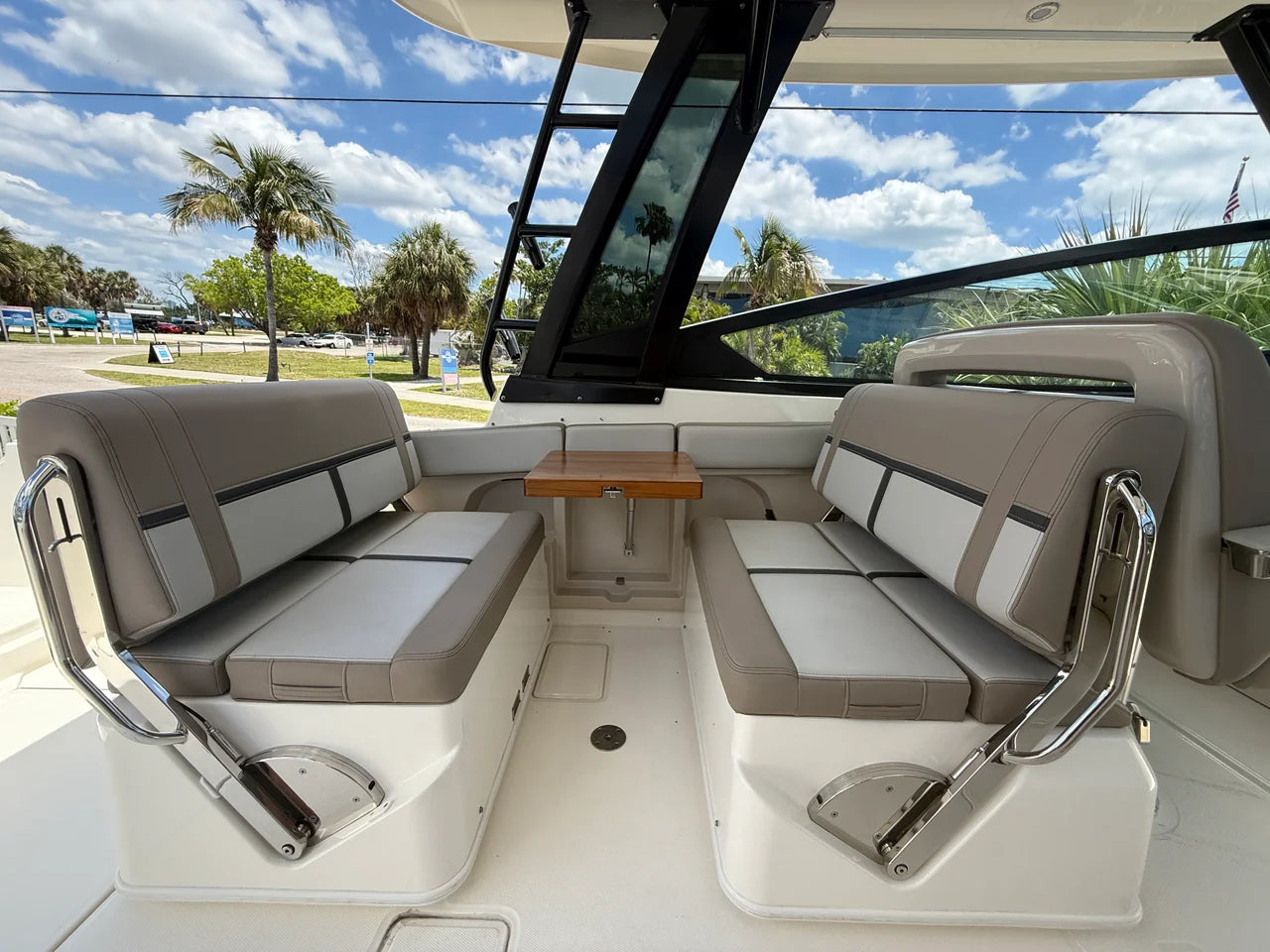 2025 Boston Whaler 330 Vantage 33.0 feet, Sarasota, FL #23