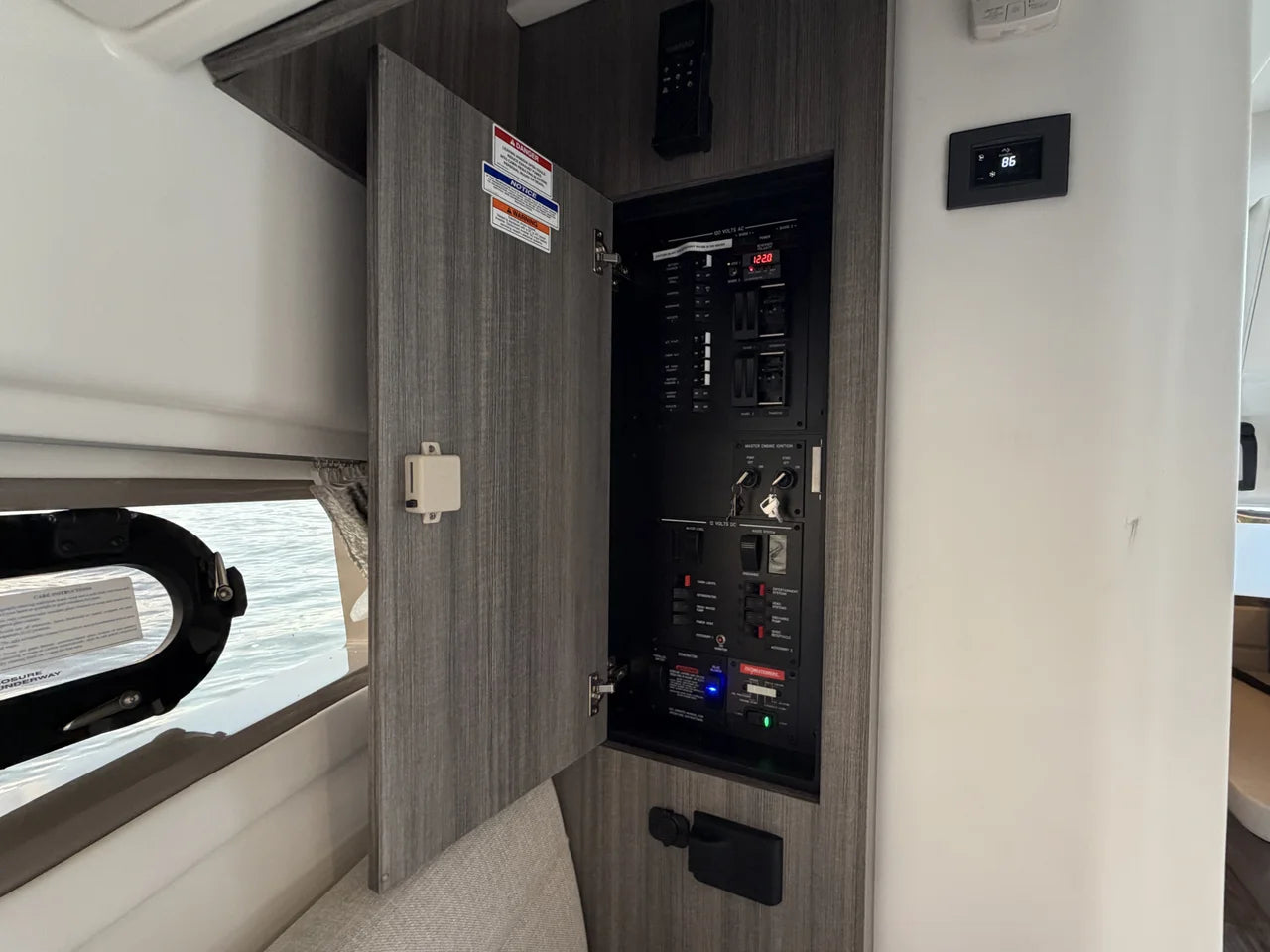 2026 Sea Ray Sundancer 320 Outboard 32.0 feet, Miami, FL #57