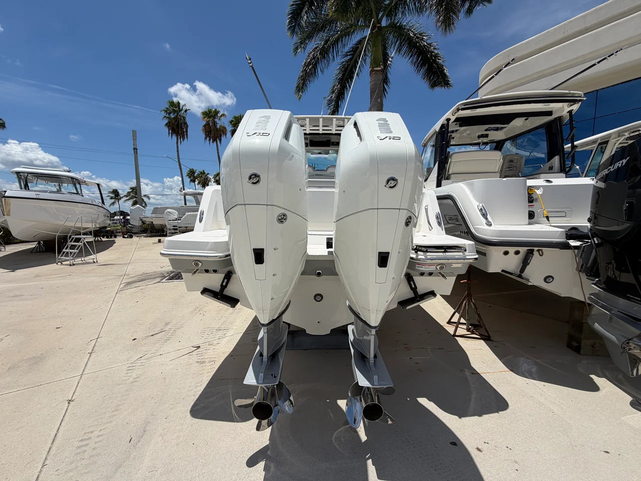 2026 Boston Whaler 330 Outrage 33.0 feet, Stuart, Florida #14