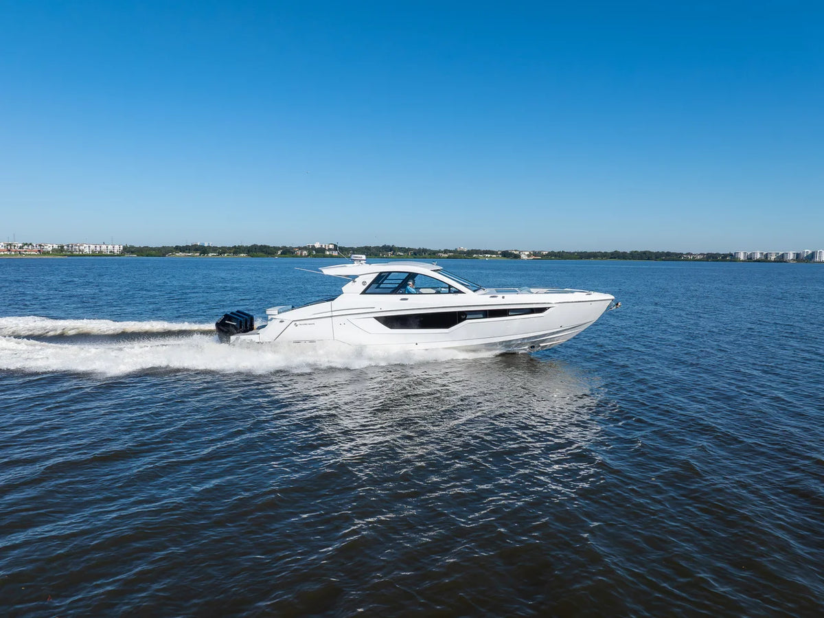 2027 Cruisers Yachts 50 GLS OB 50.0 feet, Clearwater, Florida #8