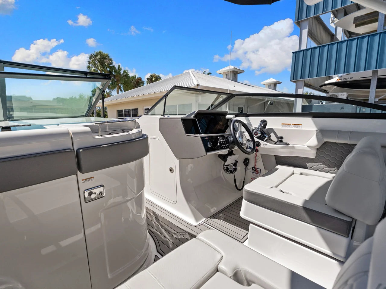2023 Sea Ray 290 SDX OB 29.0 feet, Naples, Florida #24
