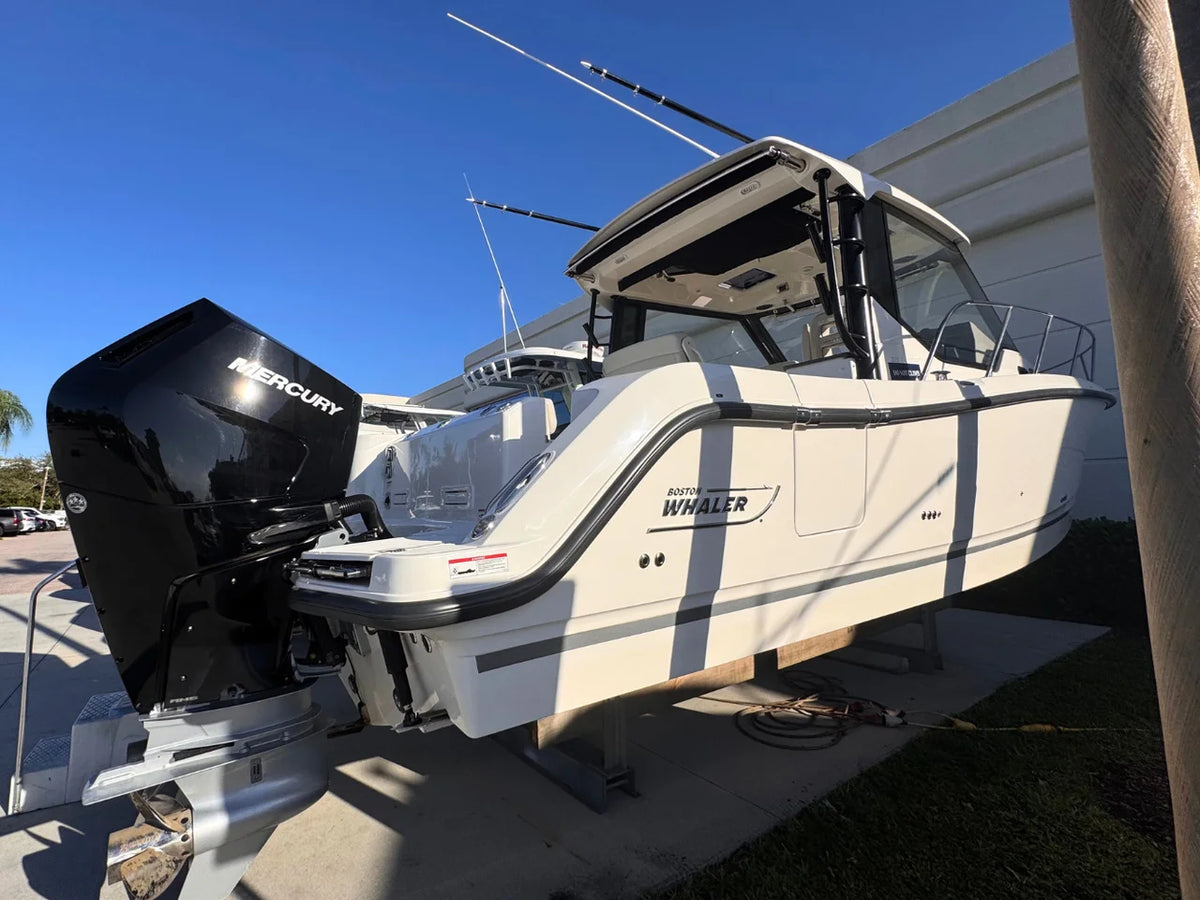2026 Boston Whaler 325 Conquest 32.0 feet, Stuart, Florida #8