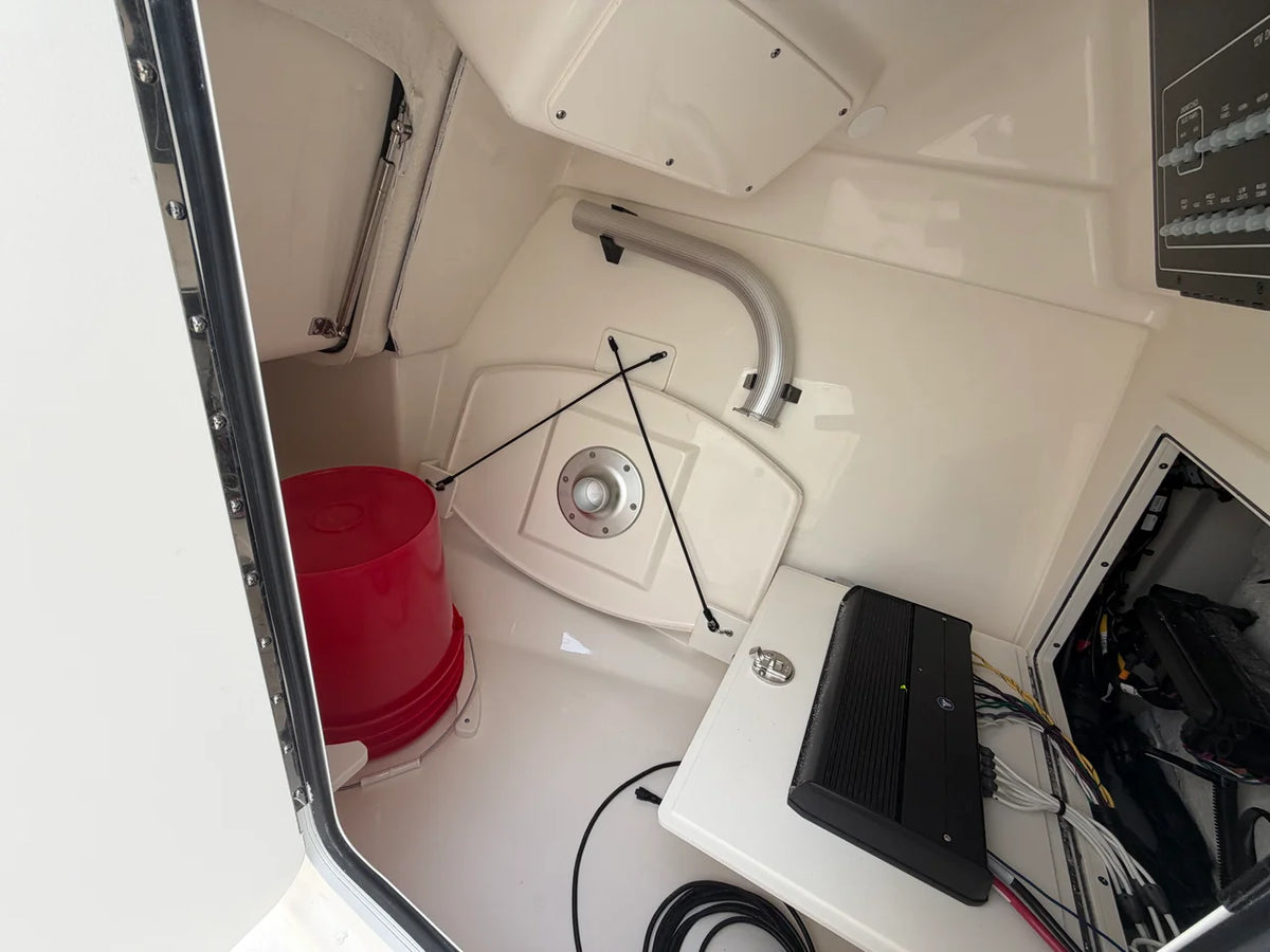 2027 Boston Whaler 280 Vantage 28.0 feet, Stuart, Florida #26