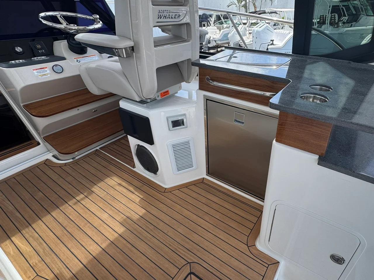 2025 Boston Whaler 365 Conquest 36.0 feet, Naples, Florida #18