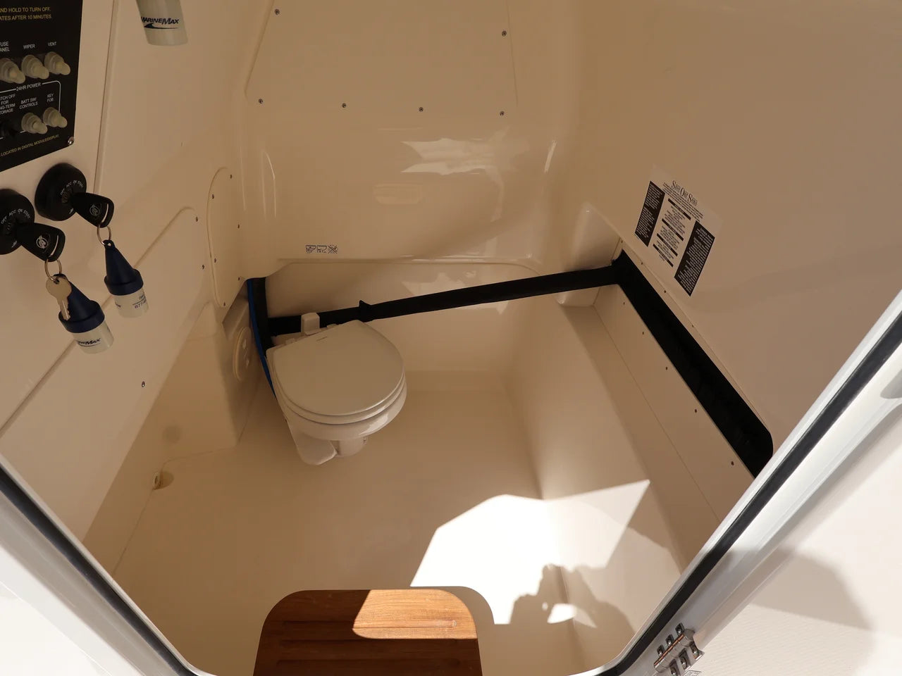 2026 Boston Whaler 280 Dauntless 28.0 feet, Naples, Florida #24