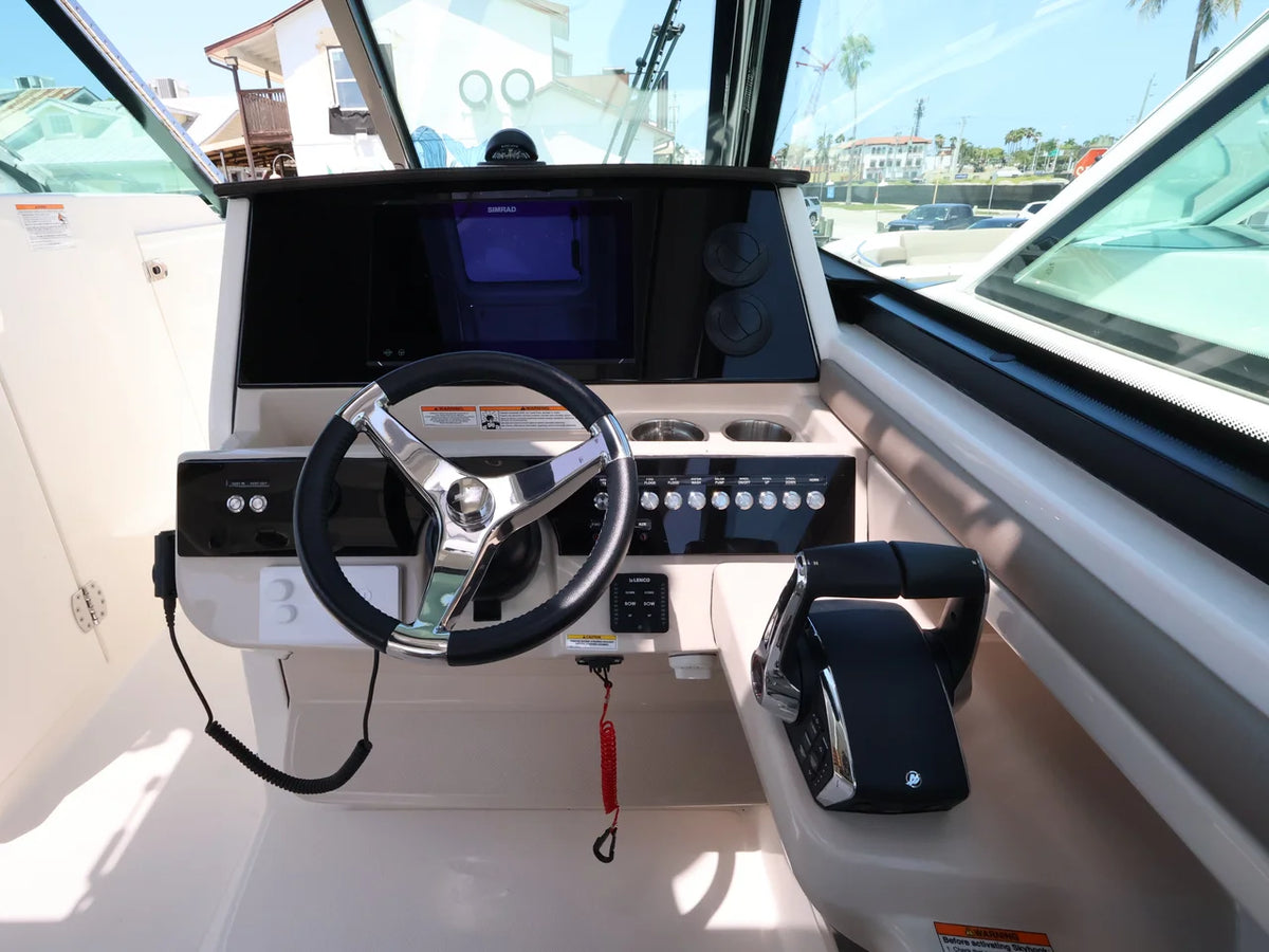 2026 Boston Whaler 330 Vantage 33.0 feet, Naples, Florida #20