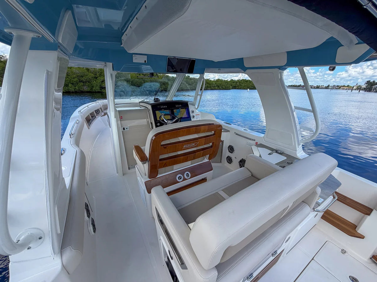 2027 Boston Whaler 350 Realm 35.0 feet, Fort Myers, FL #18