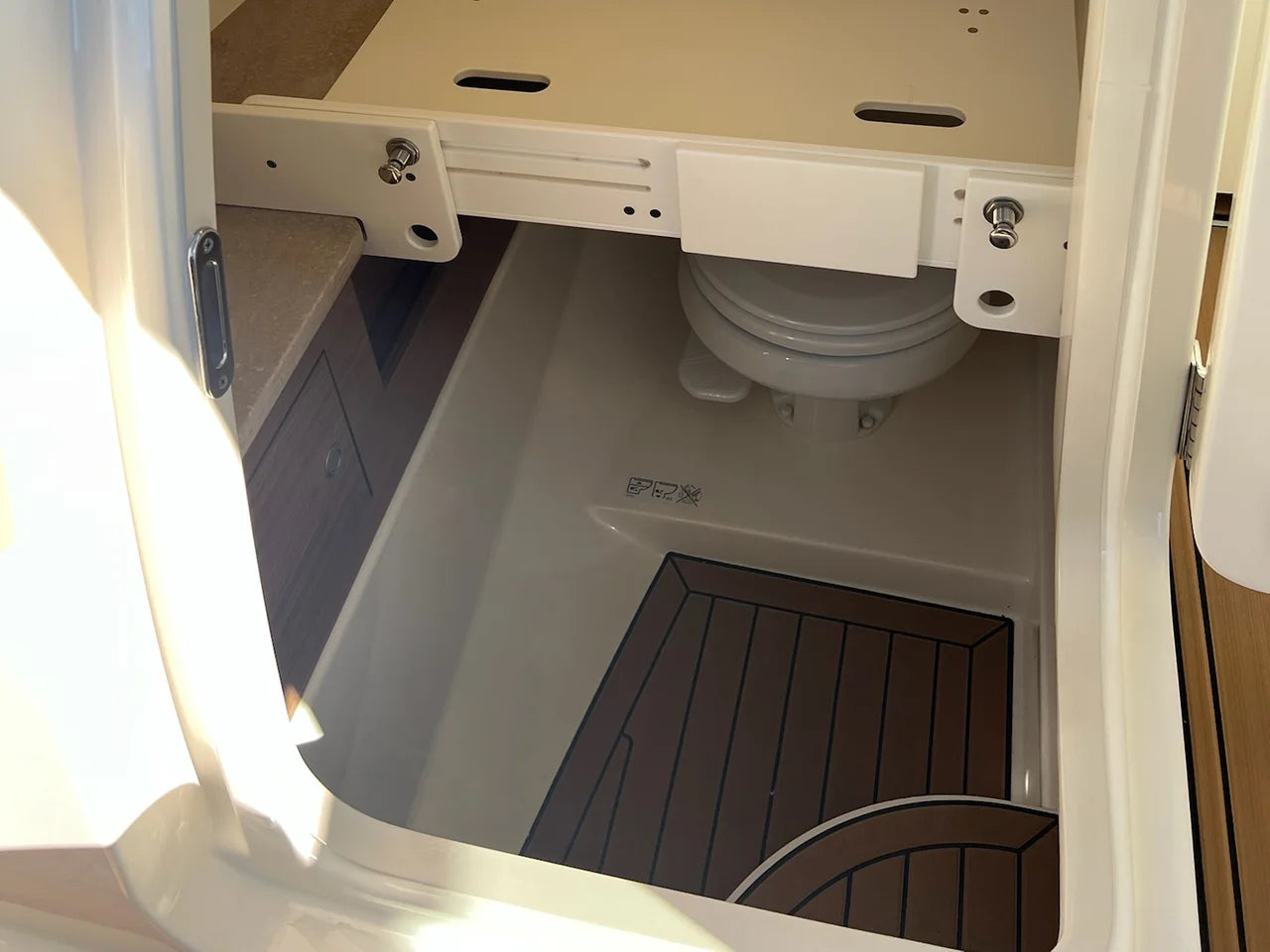 2021 Boston Whaler 280 VANTAGE 28.0 feet, Quincy, MA #14